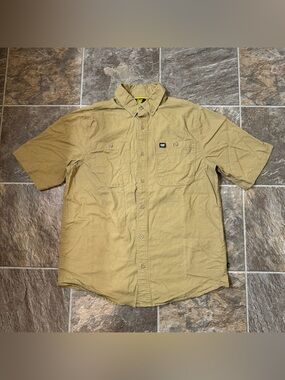 CAT Caterpillar L Men’s Short Sleeve Button Up Work Shirt Khaki Tan Utility